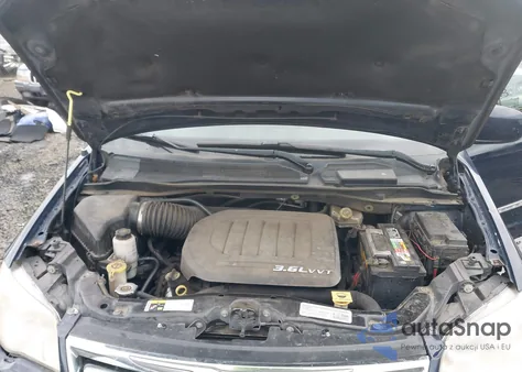 2014 Chrysler Town & Country Touring from USA, damaged, VIN 2C4RC1BG7ER383186